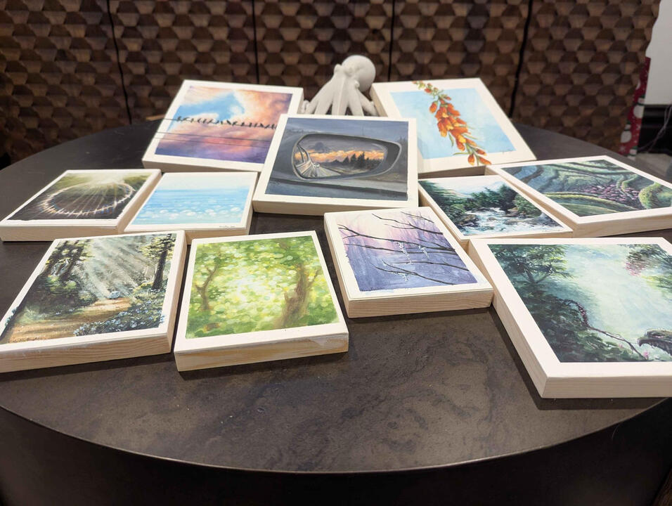 Assorted 5&quot;x7&quot; and 8&quot;x8&quot;